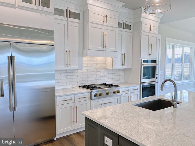 70 LONG LN, Kirkwood, PA 17536