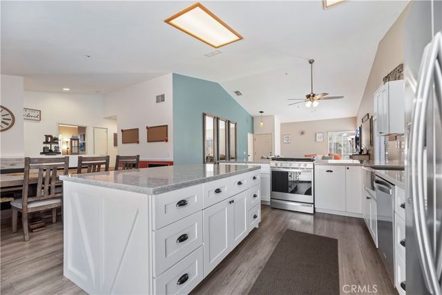 7235 Ayers Rock, Riverside, CA 92508