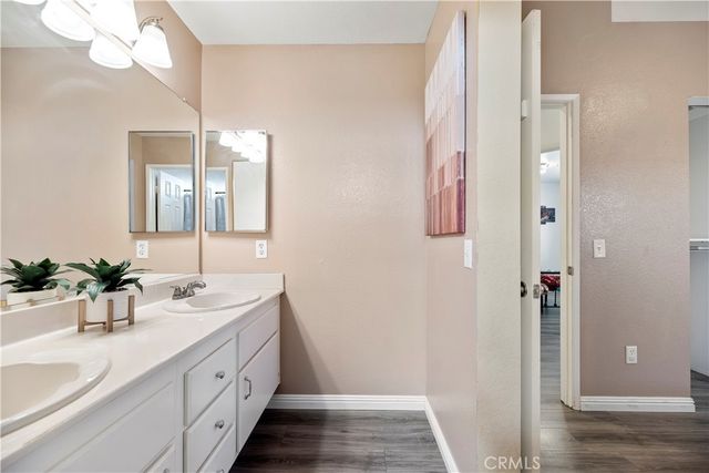 7235 Ayers Rock, Riverside, CA 92508