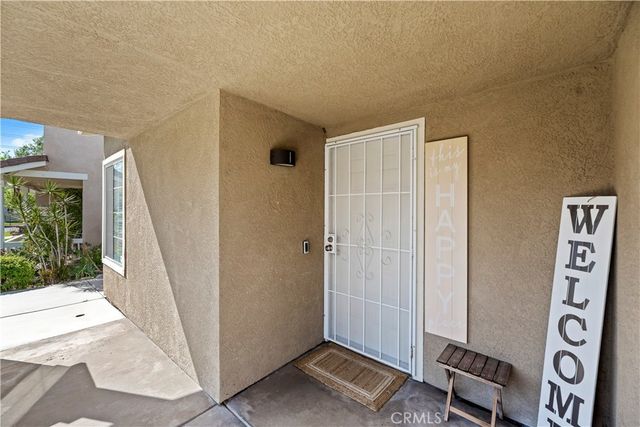 7235 Ayers Rock, Riverside, CA 92508
