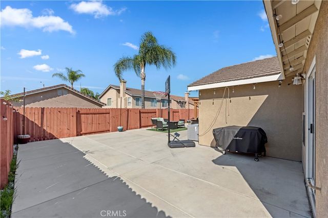 7235 Ayers Rock, Riverside, CA 92508