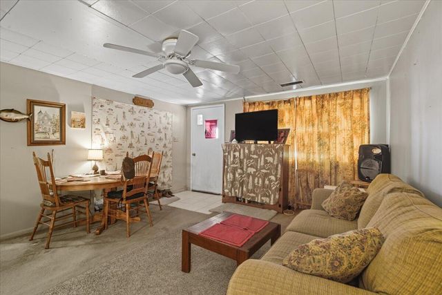 8 PICKARD Lane, Council Bluffs, IA 51501