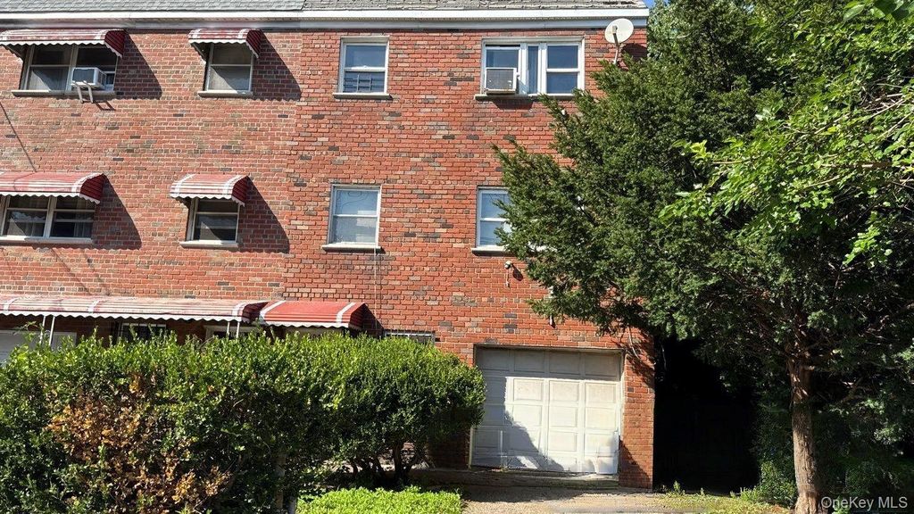 1049 E 233rd Street, Bronx, NY 10466