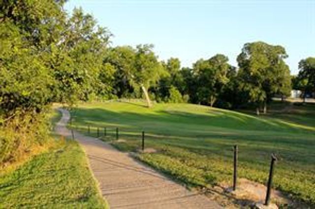 278 Kolekole LN, Bastrop, TX 78602