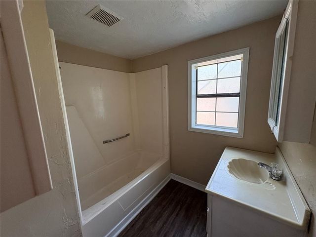 2117 SE 12th Street, Oklahoma City, OK 73129