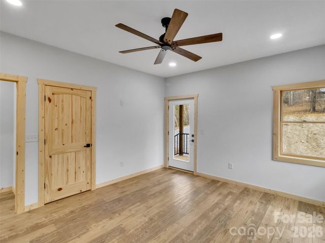 171 Cowtail Cove, Clyde, NC 28721