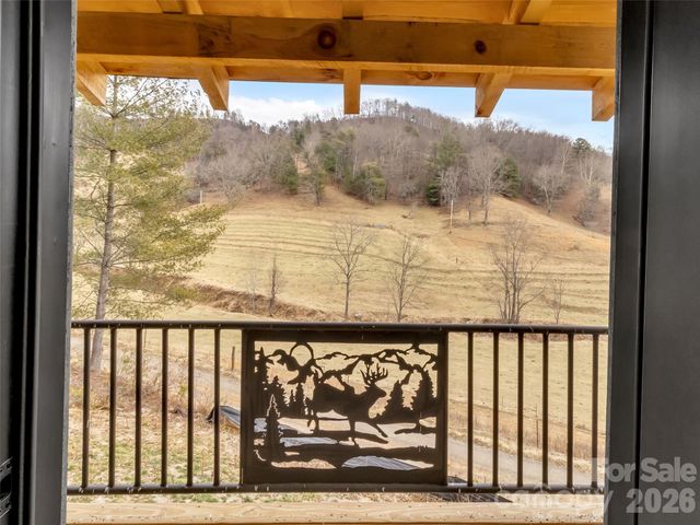 171 Cowtail Cove, Clyde, NC 28721