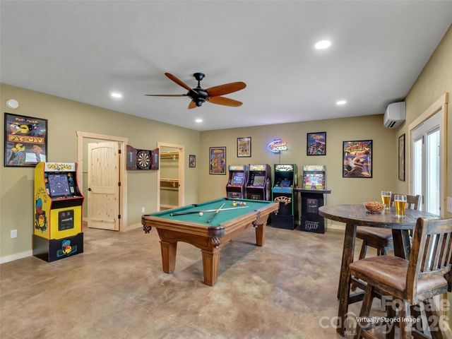 171 Cowtail Cove, Clyde, NC 28721