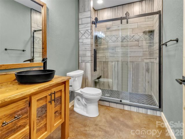 171 Cowtail Cove, Clyde, NC 28721