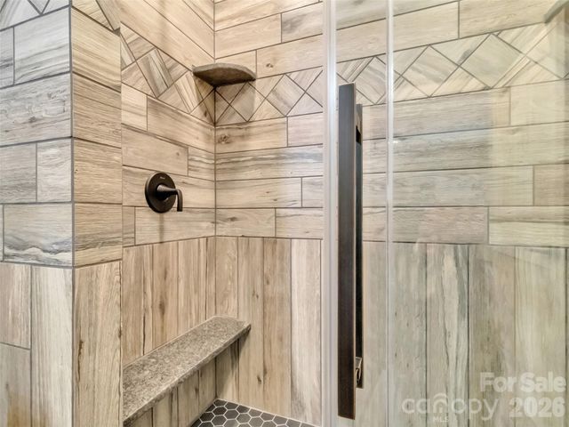 171 Cowtail Cove, Clyde, NC 28721