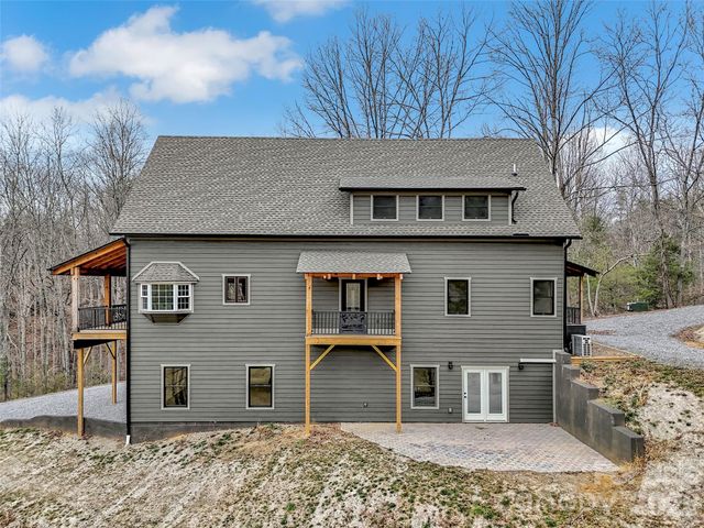 171 Cowtail Cove, Clyde, NC 28721