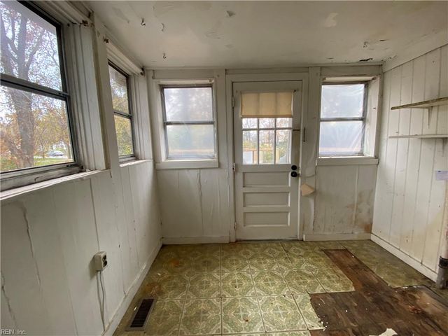 86 Cavalier RD, Hampton, VA 23669