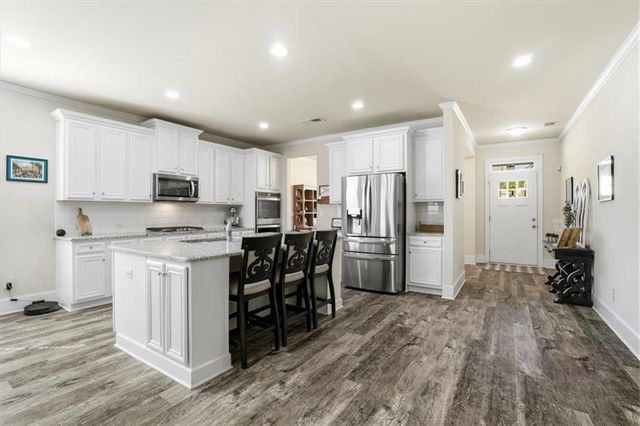 445 Broadmoor Dr, Braselton, GA 30517