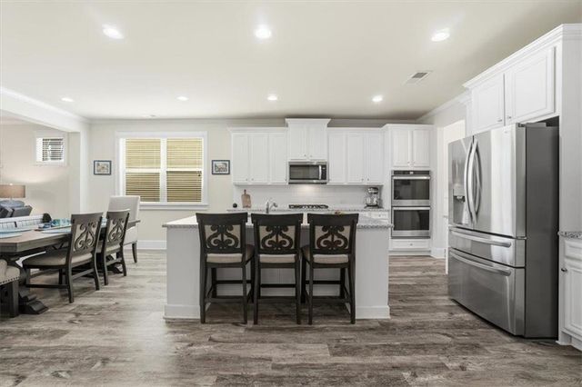 445 Broadmoor Dr, Braselton, GA 30517