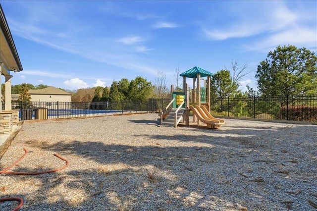 445 Broadmoor Dr, Braselton, GA 30517