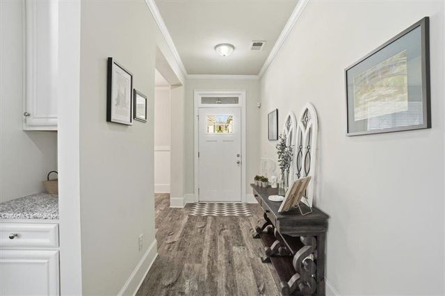 445 Broadmoor Dr, Braselton, GA 30517