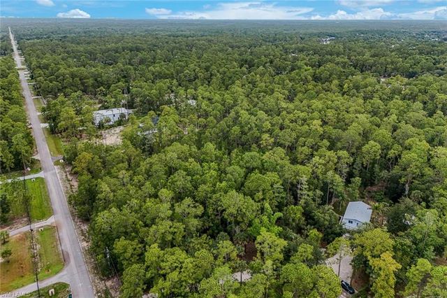 605 12th AVE NE, Naples, FL 34120