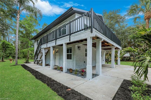 605 12th AVE NE, Naples, FL 34120