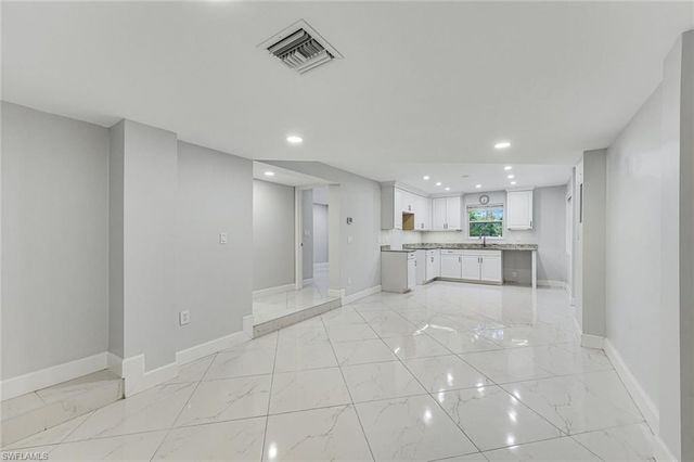 605 12th AVE NE, Naples, FL 34120