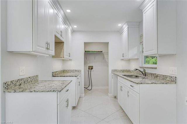 605 12th AVE NE, Naples, FL 34120