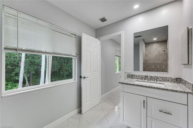 605 12th AVE NE, Naples, FL 34120