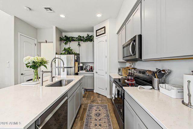 4361 E BERKELEY Road, Phoenix, AZ 85008