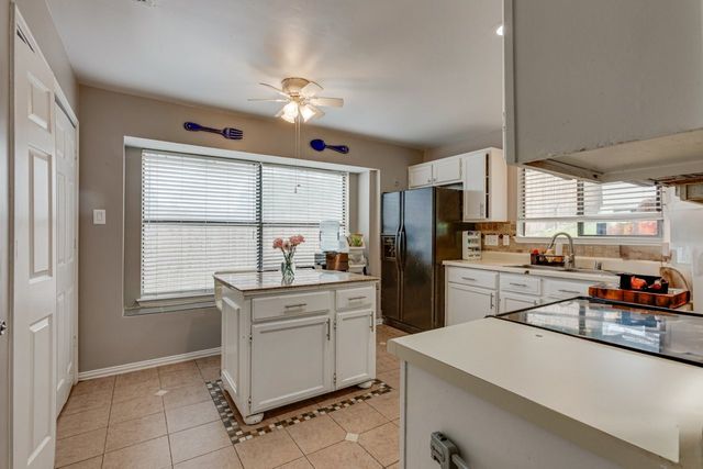 6808 Mountain Cedar Lane, Dallas, TX 75236