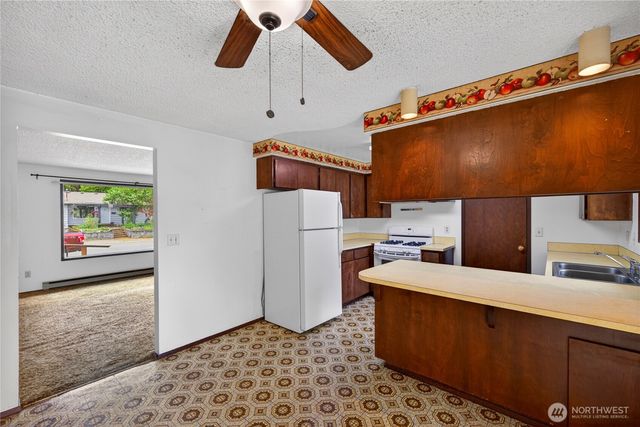 113 N Hawthorne Street, Burlington, WA 98233