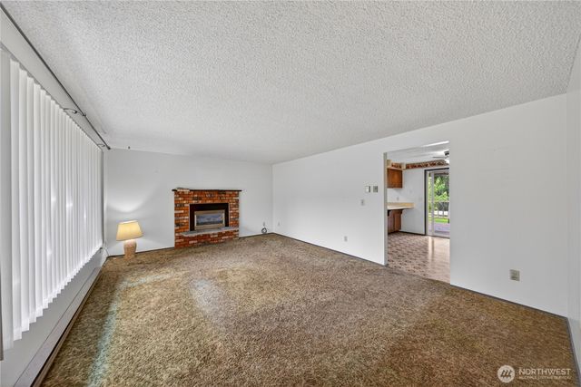 113 N Hawthorne Street, Burlington, WA 98233
