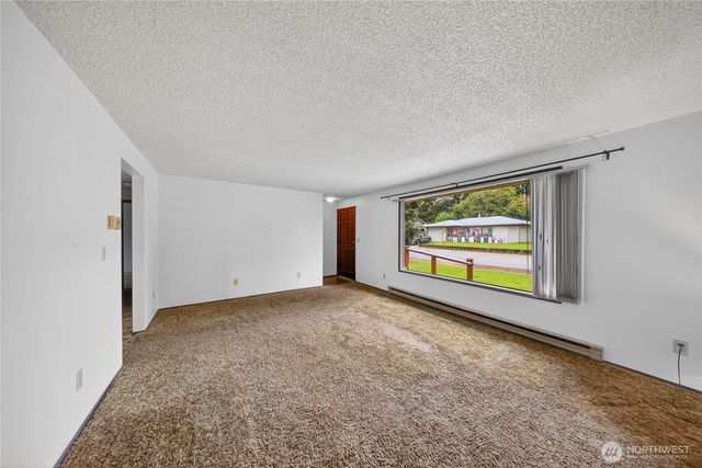 113 N Hawthorne Street, Burlington, WA 98233