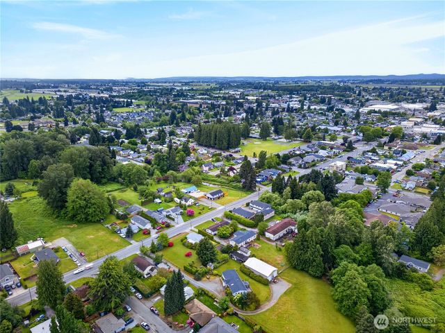 113 N Hawthorne Street, Burlington, WA 98233