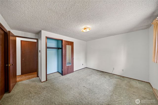 113 N Hawthorne Street, Burlington, WA 98233