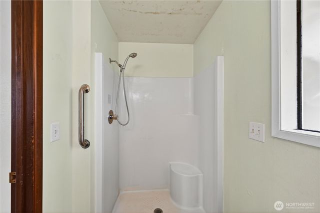 113 N Hawthorne Street, Burlington, WA 98233