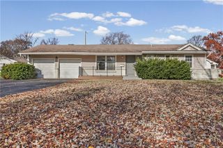 8400 W 93rd Street, Overland Park, KS 66212