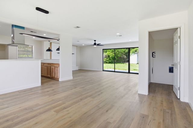 333 Arrowhead Street, Fort Worth, TX 76108