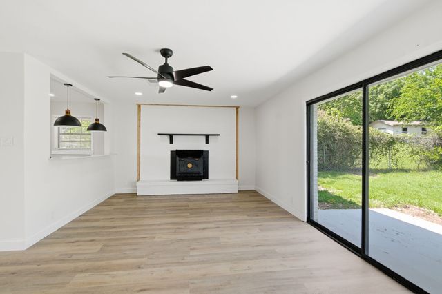 333 Arrowhead Street, Fort Worth, TX 76108