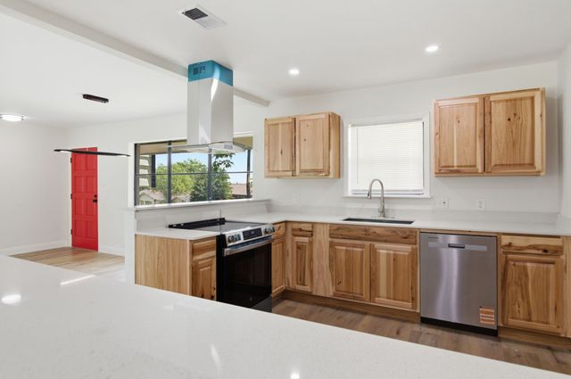 333 Arrowhead Street, Fort Worth, TX 76108