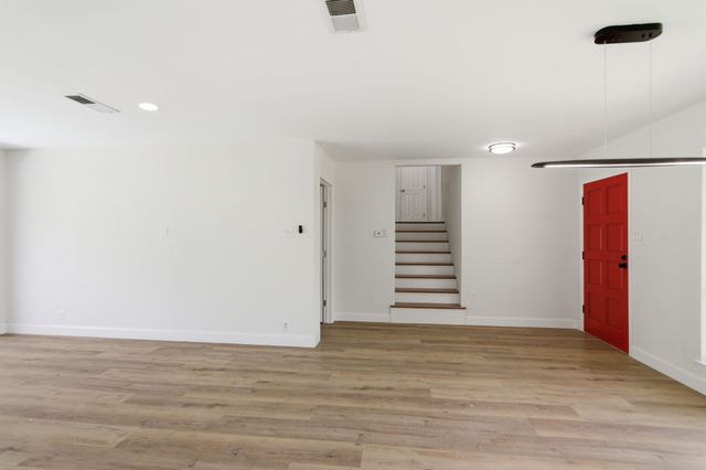 333 Arrowhead Street, Fort Worth, TX 76108