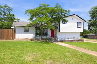 333 Arrowhead Street, Fort Worth, TX 76108