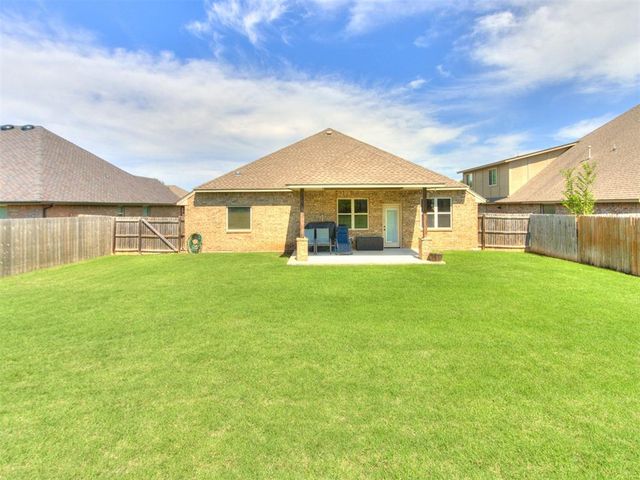 3017 San Juan Trail, Moore, OK 73160