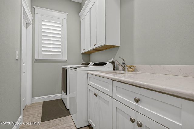 14 Cottage Court, Cocoa Beach, FL 32931