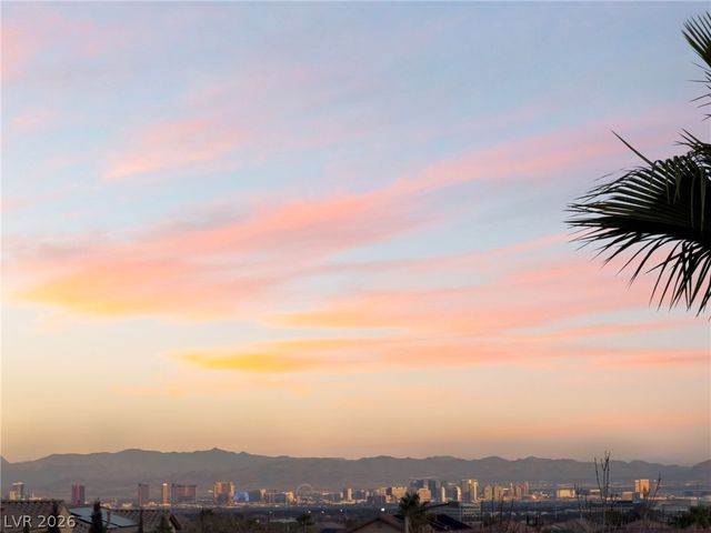 12045 La Palmera Avenue, Las Vegas, NV 89138