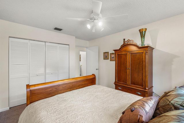 5692 Willow Creek Lane, Delray Beach, FL 33484
