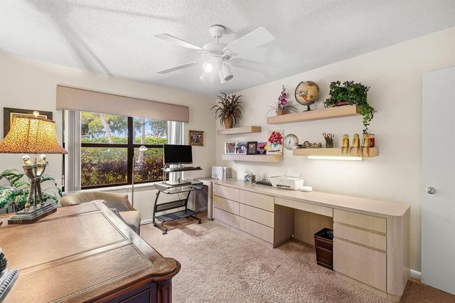 5692 Willow Creek Lane, Delray Beach, FL 33484