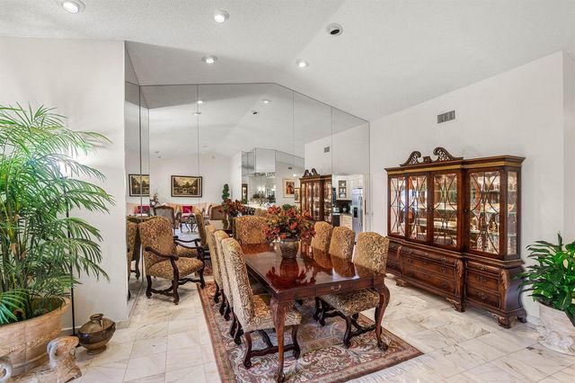 5692 Willow Creek Lane, Delray Beach, FL 33484