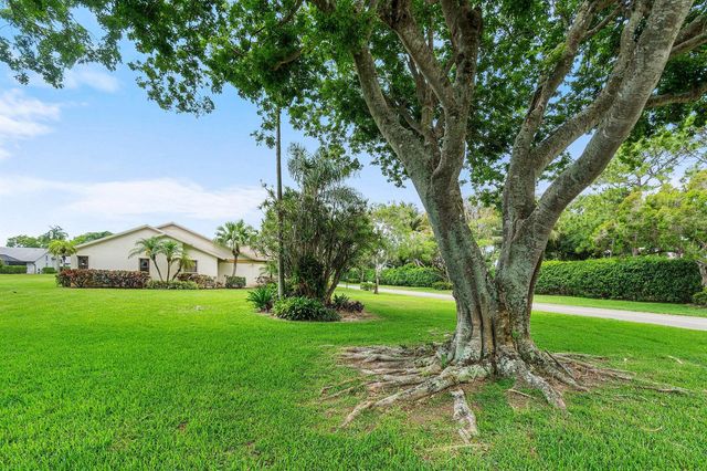 5692 Willow Creek Lane, Delray Beach, FL 33484