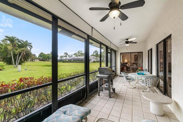 5692 Willow Creek Lane, Delray Beach, FL 33484