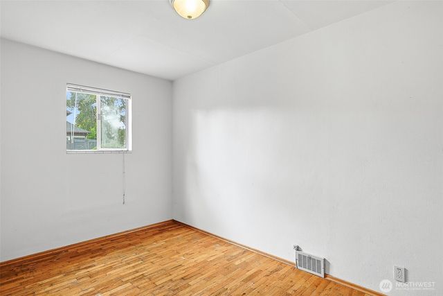 9002 2nd Avenue NE, Seattle, WA 98115