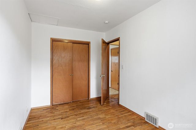 9002 2nd Avenue NE, Seattle, WA 98115