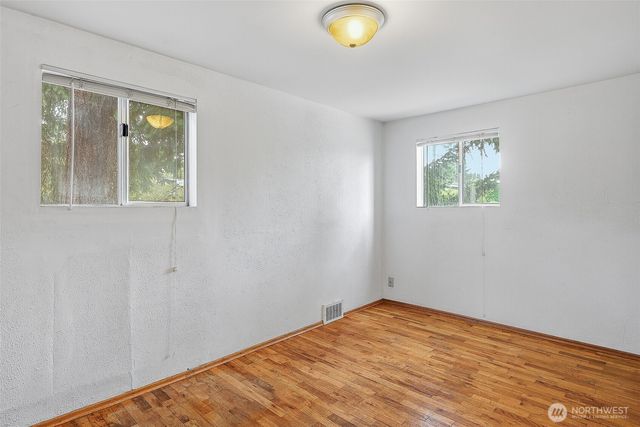 9002 2nd Avenue NE, Seattle, WA 98115